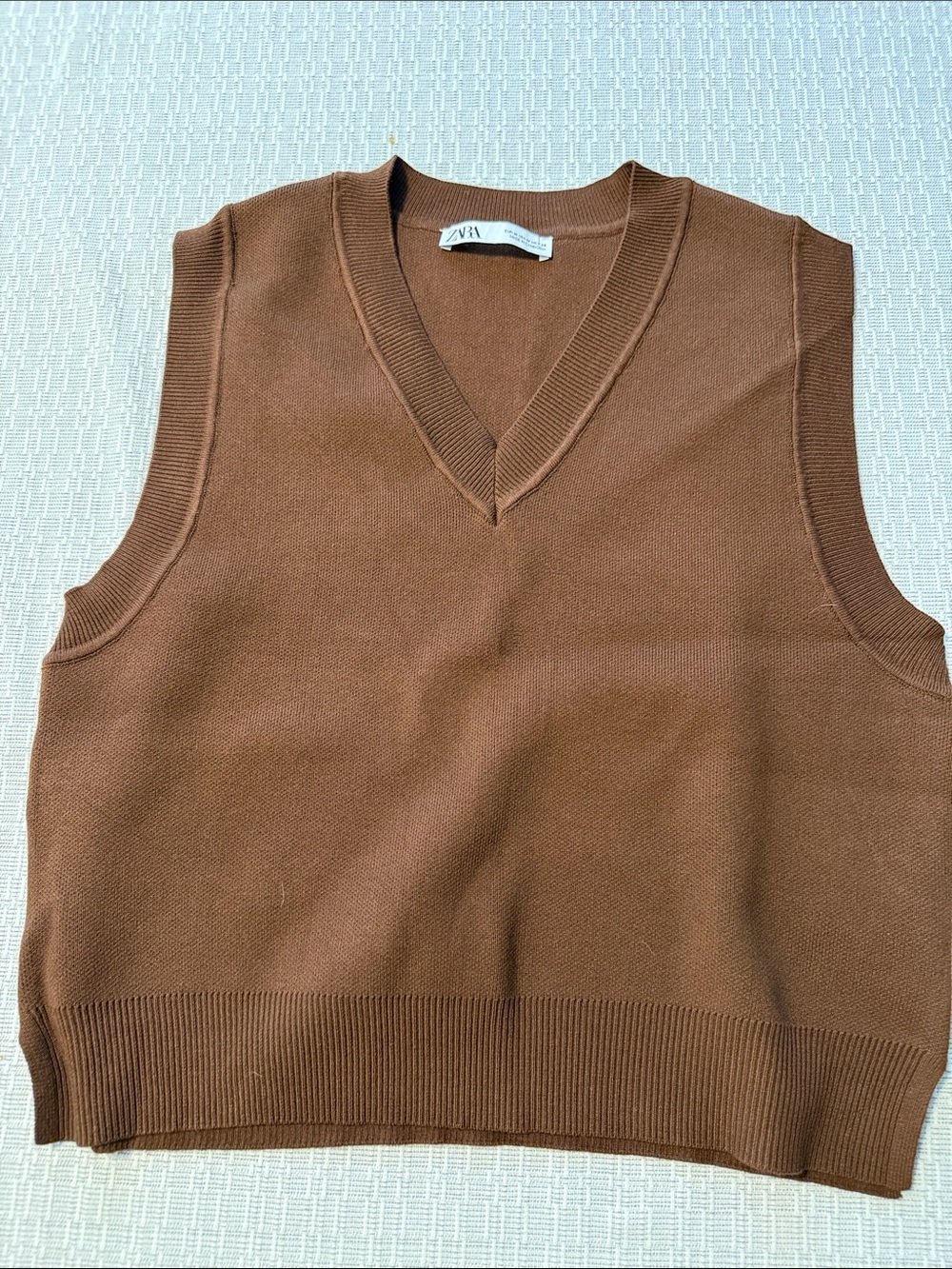 Zara Women’s Brown V-Neck Knit Vest